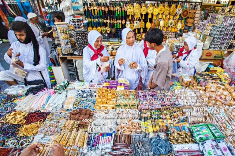 Daftar Pasar Hidden Gem di Mekkah Buat Belanja Oleh-Oleh Tanpa Bokek